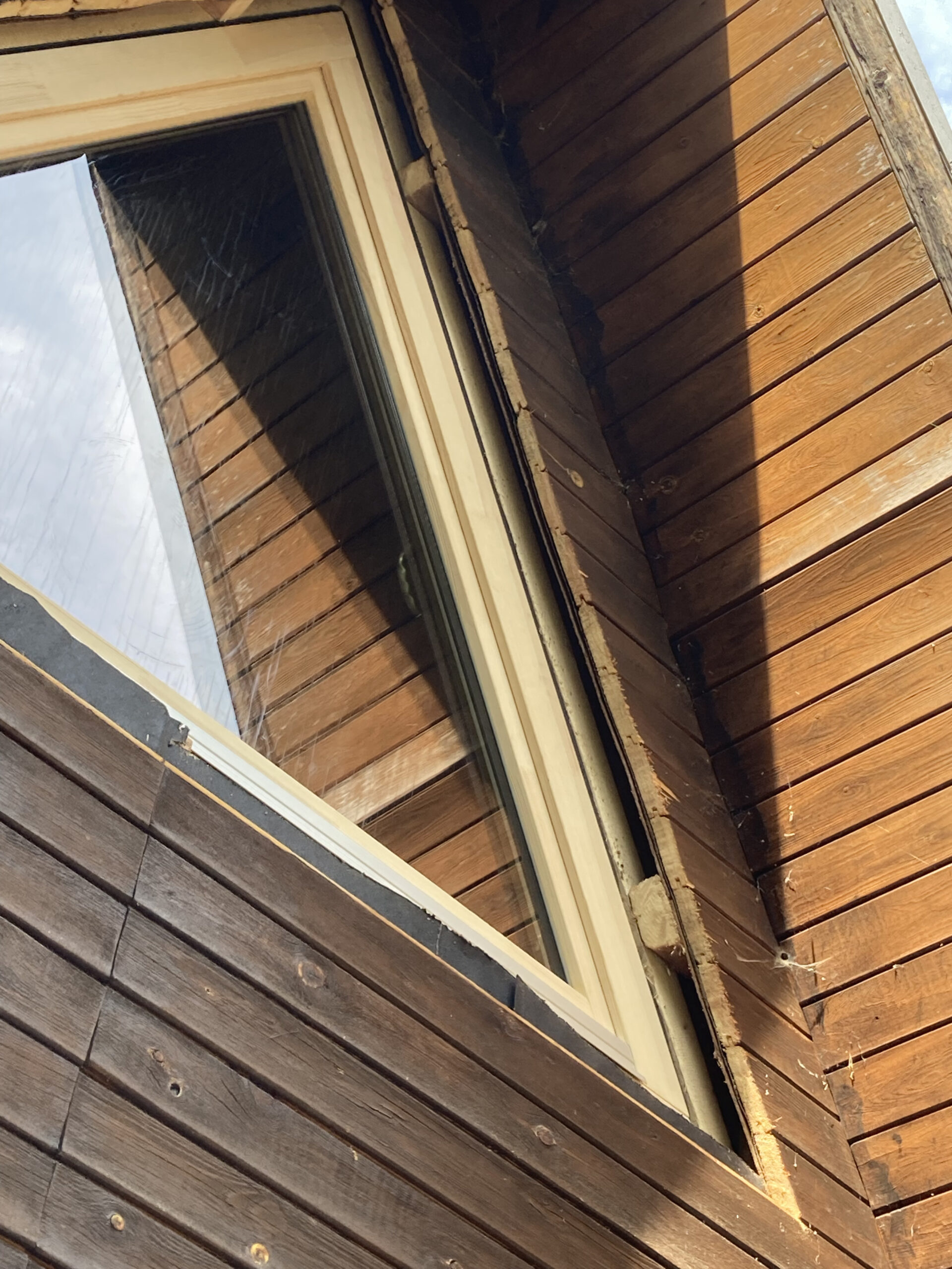 South face triangular window with gaps