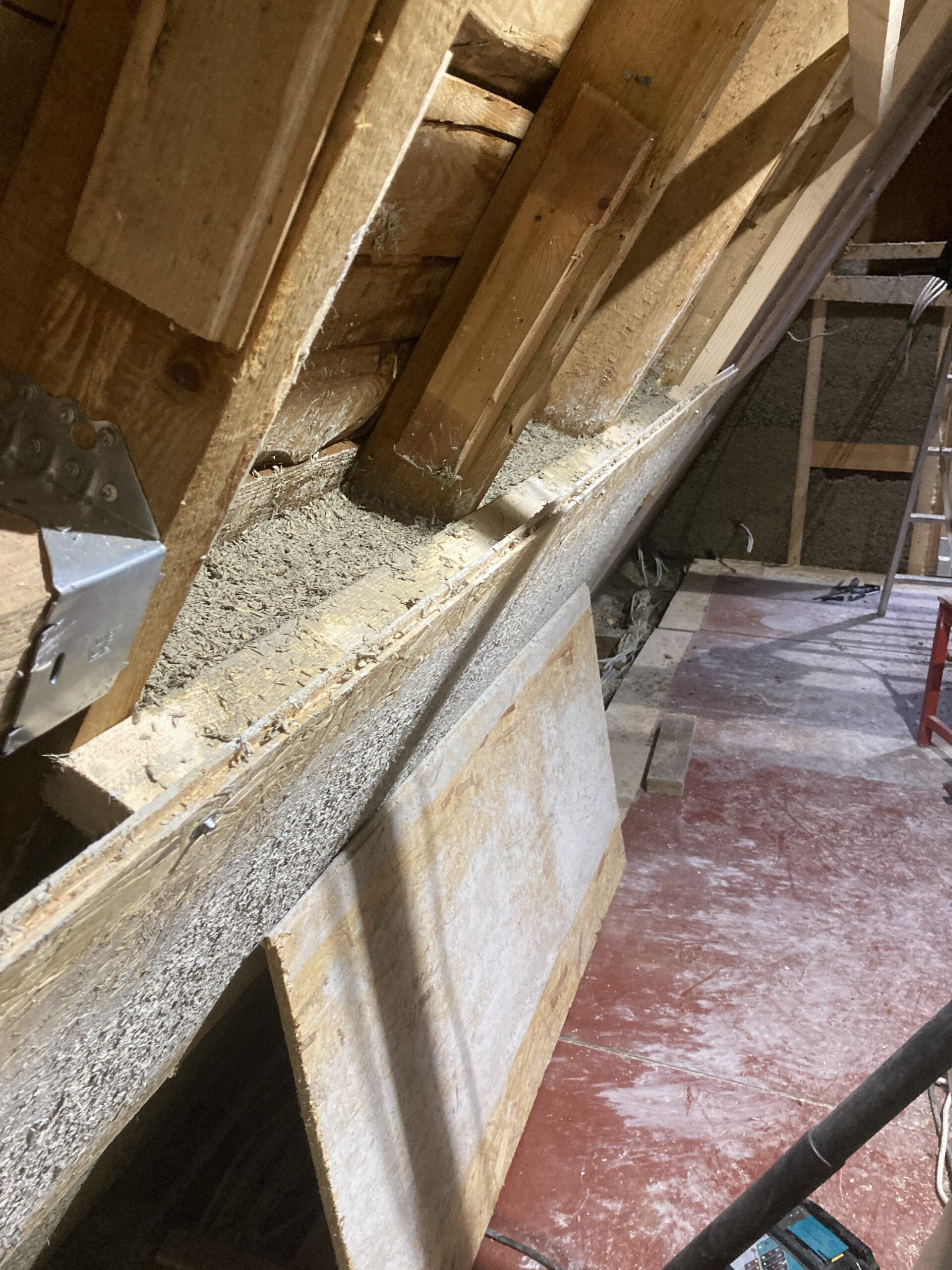 Here’s you can see the horizontal battens we put in to give us 5cm more insulation thickness